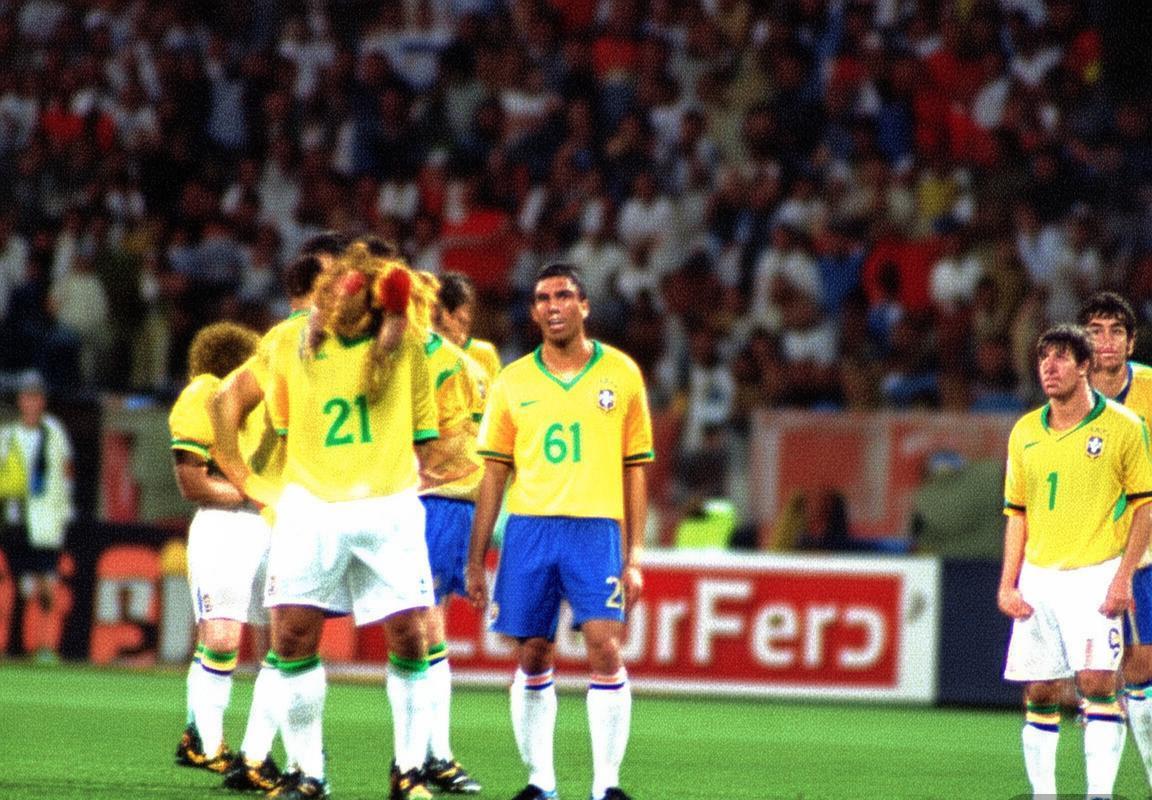 1998法国世界杯：齐达内点球绝杀，巴西梦碎法兰西决赛